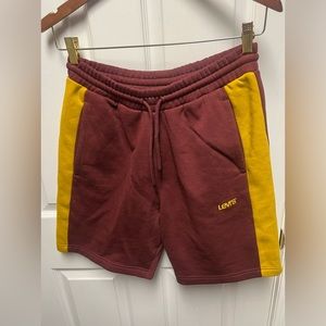 Levi’s men S small gym athletic comfy shorts maroon gold stripe NEW